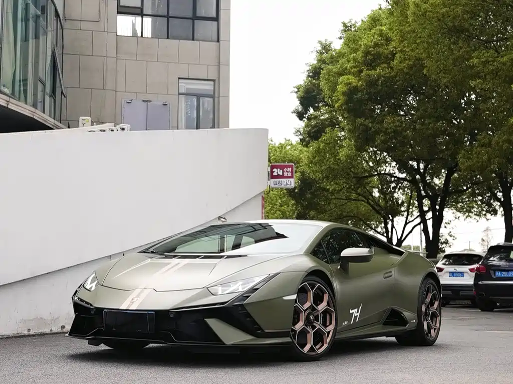 LAMBORGHINI HURACÁN