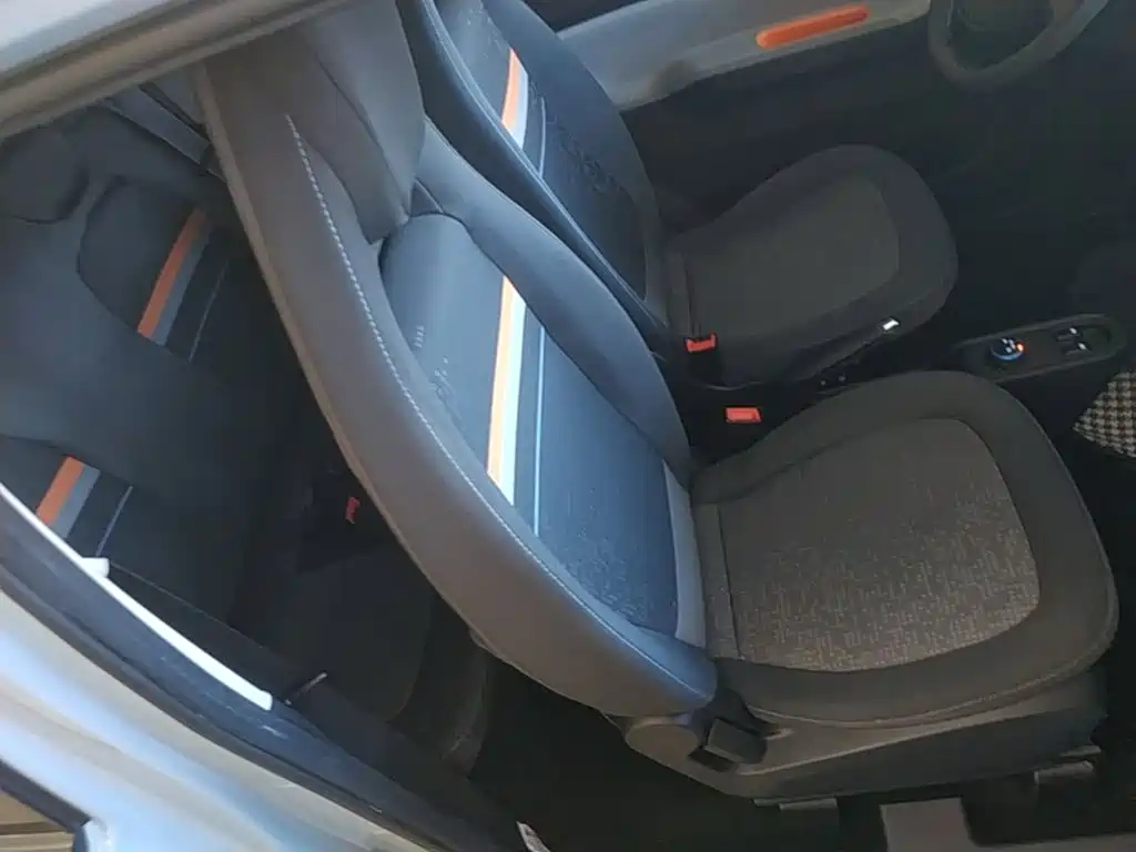 Wuling MINIEV — миниатюра 25