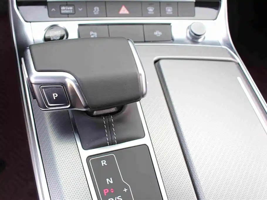Audi A7L — миниатюра 9