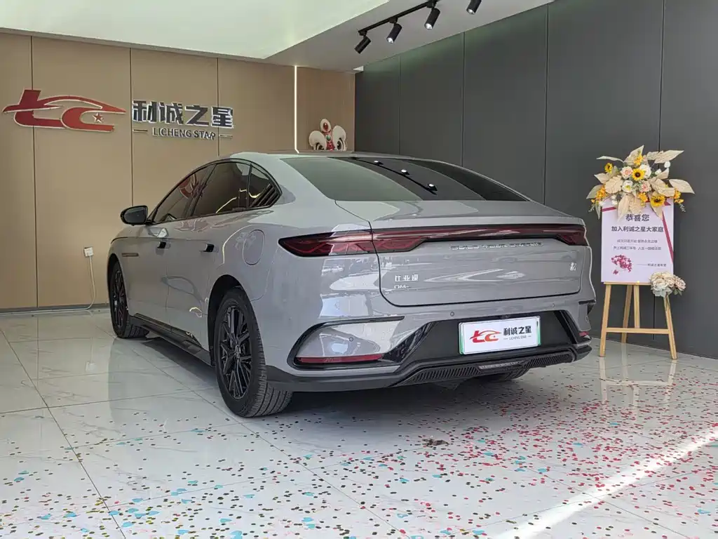 BYD Han — миниатюра 6
