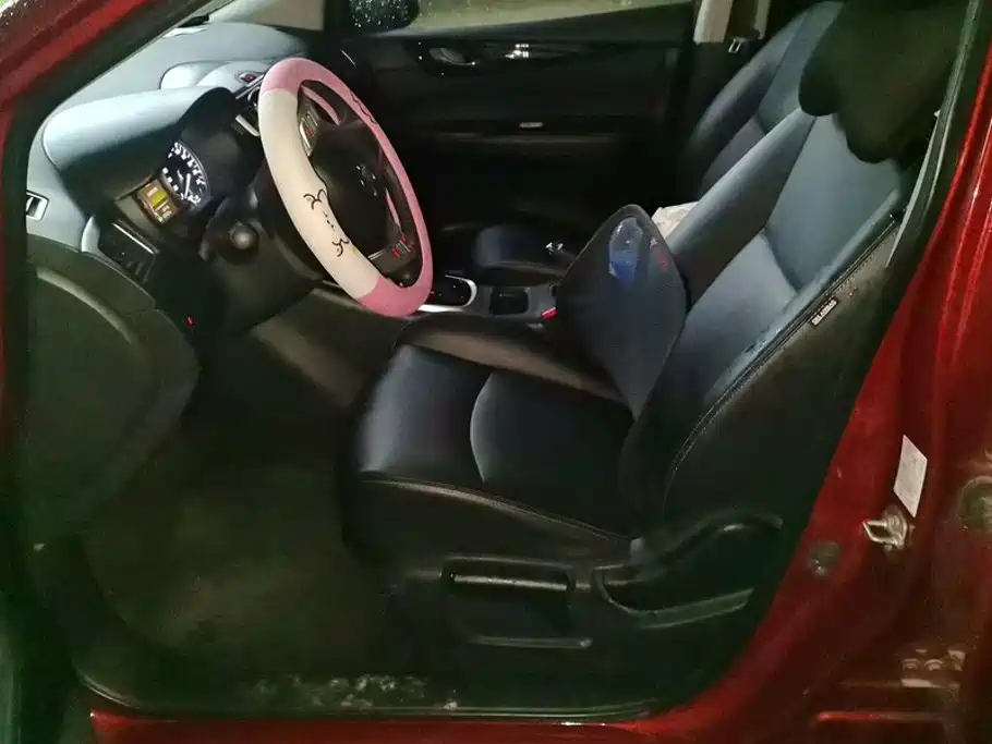 Nissan Tiida — миниатюра 9