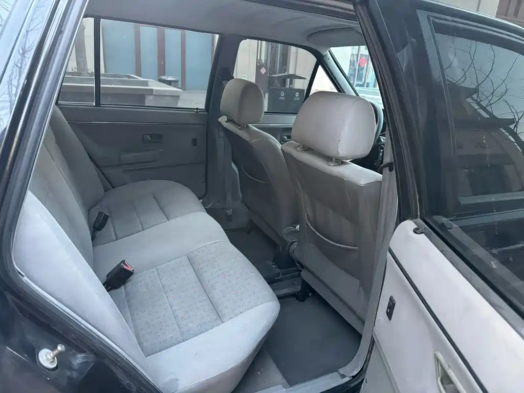 Volkswagen Santana Classic — миниатюра 7