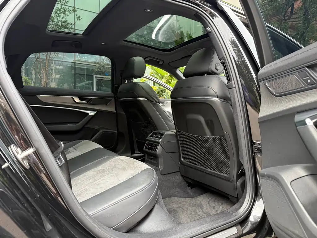 Audi A6L — миниатюра 12