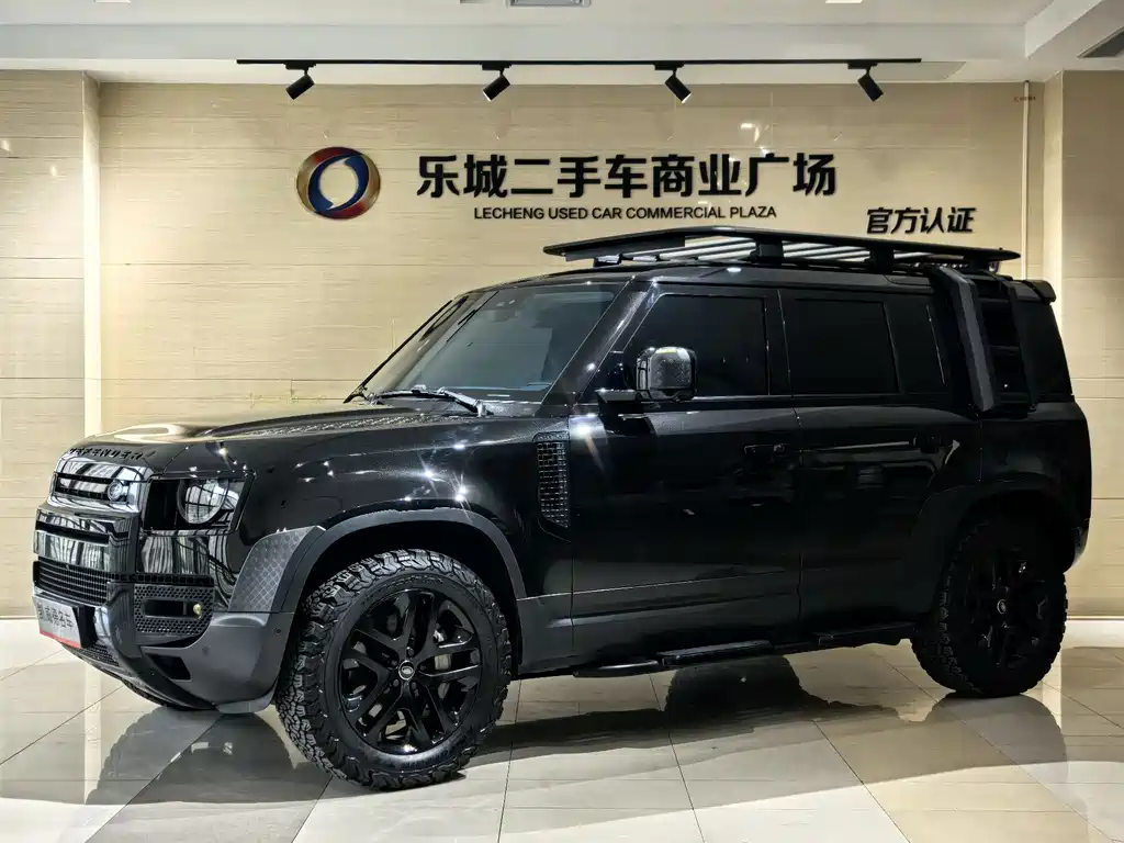 Land Rover Defender 2023