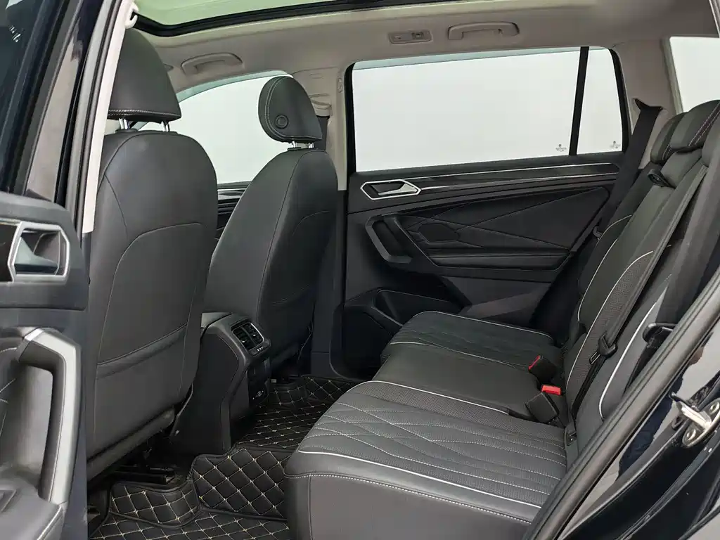 Volkswagen Tiguan L L 2023 280TSI AT