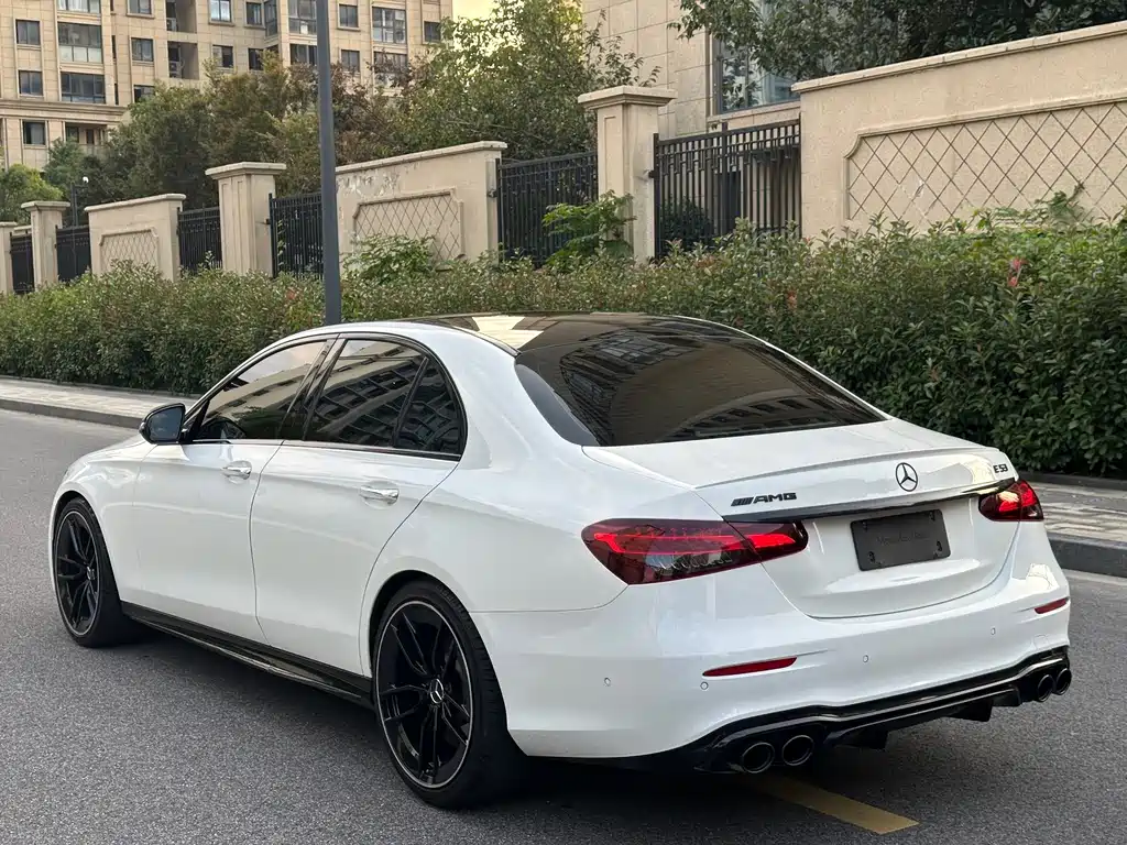 Mercedes-Benz E-Class AMG — миниатюра 6