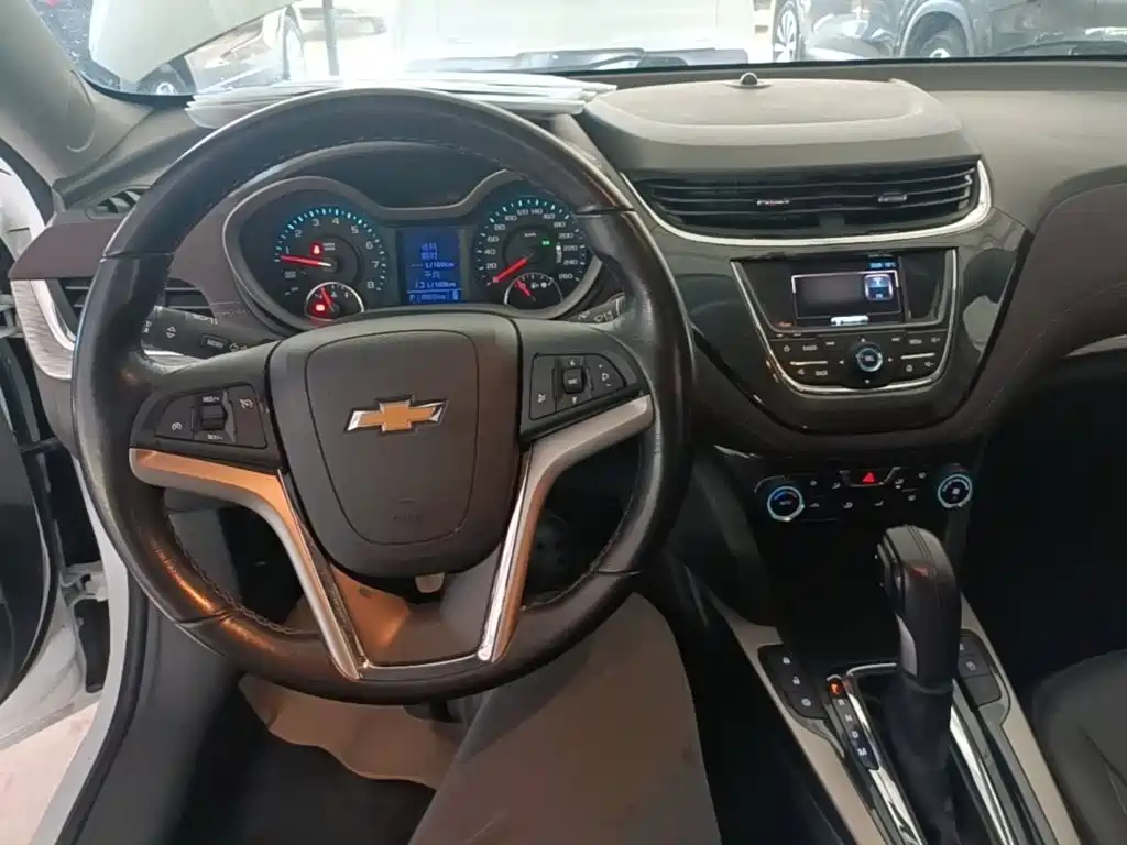 Chevrolet Malibu — миниатюра 10