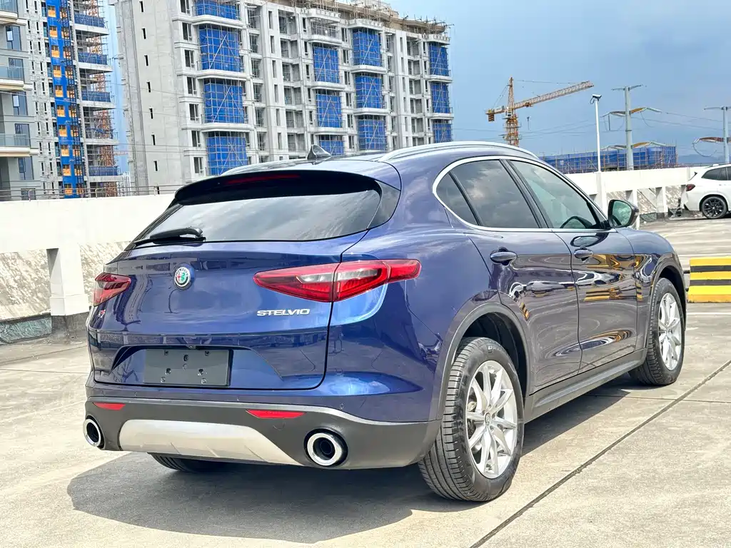 Alfa Romeo Stelvio — миниатюра 7