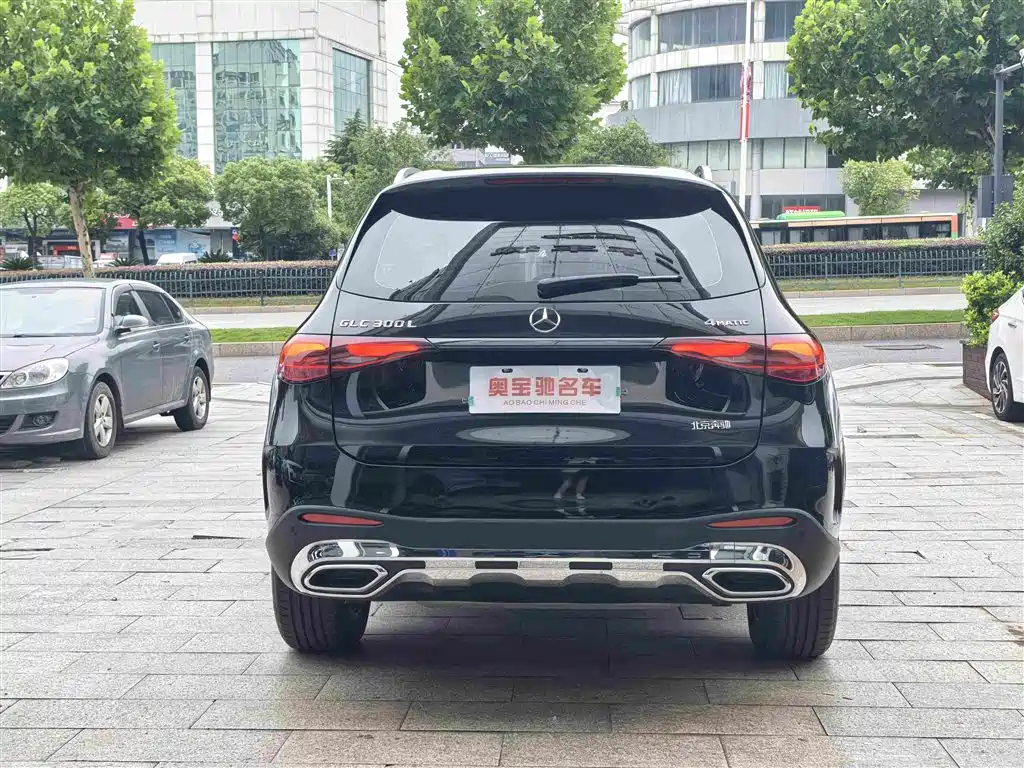 Mercedes-Benz GLC 2025 GLC 300 L 4MATIC 5 мест