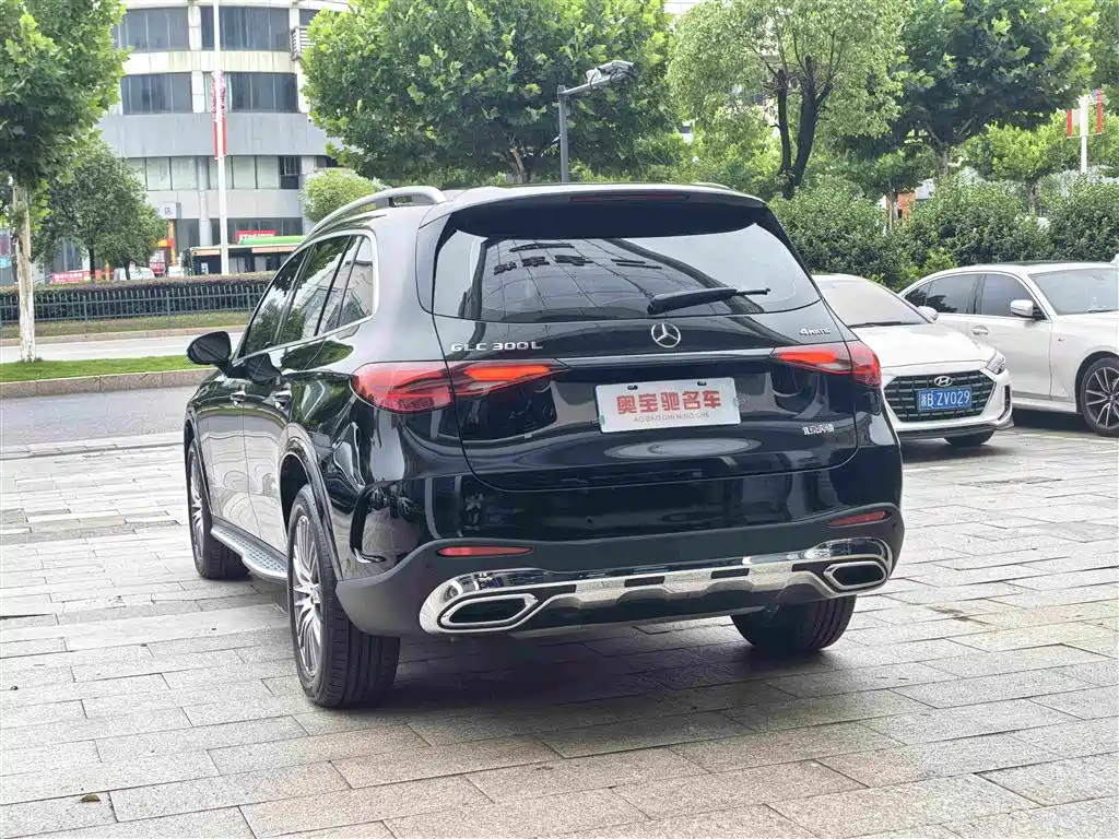 Mercedes-Benz GLC 2025 GLC 300 L 4MATIC 5 мест