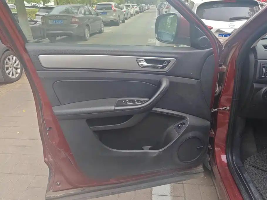 Qoros Qoros 5 — миниатюра 7