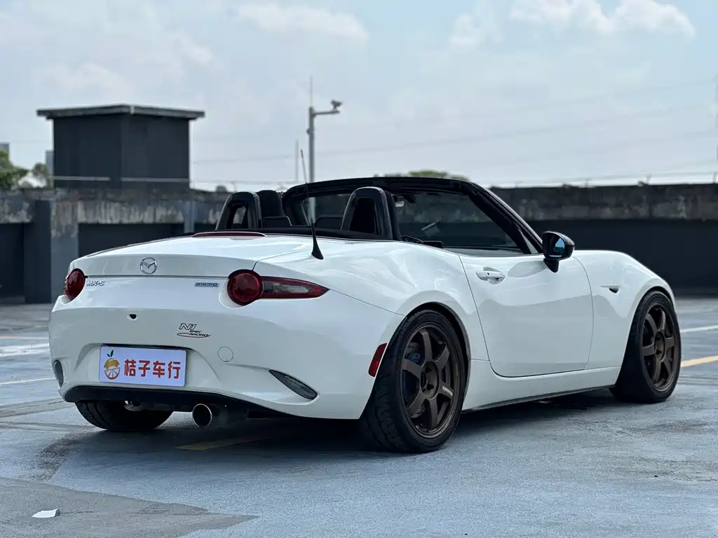 Mazda MX-5 — миниатюра 7