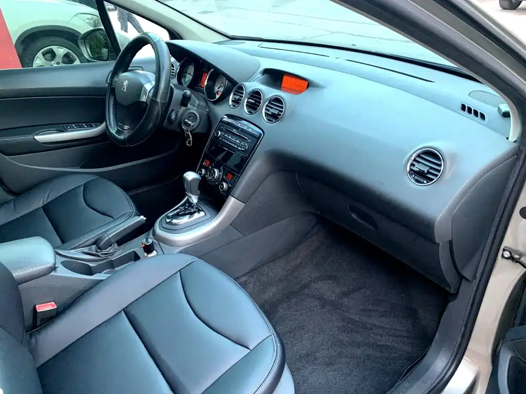 Peugeot 408 — миниатюра 13