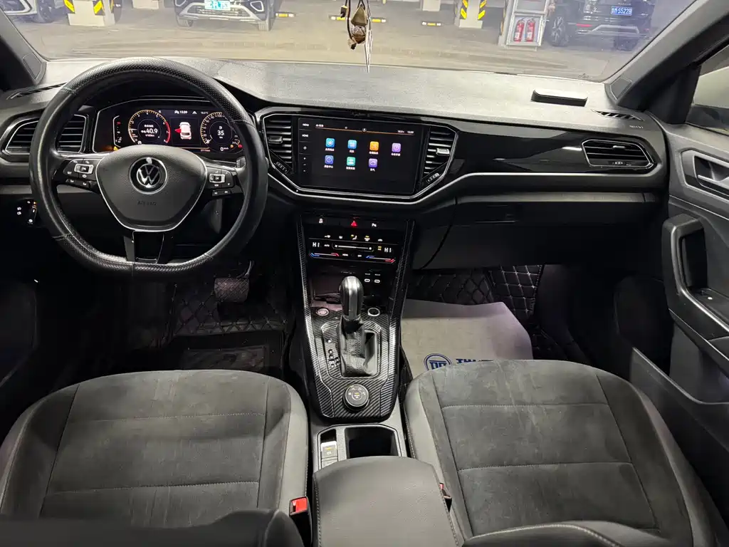 VOLKSWAGEN T ROC EXPLORING SONGS