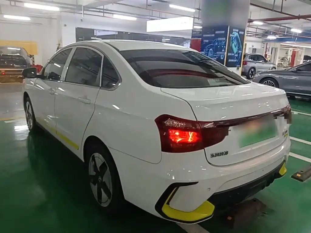 Dongfeng E70 2023 PRO