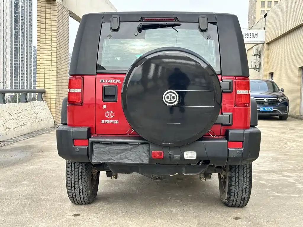 BAIC BJ40 2016 40L 2.0T MT Luxury