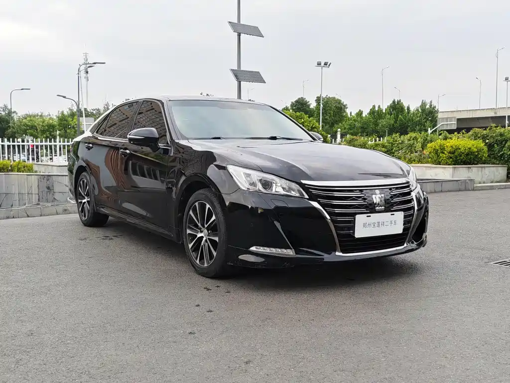 Toyota Crown 2018 2.0T Fashion