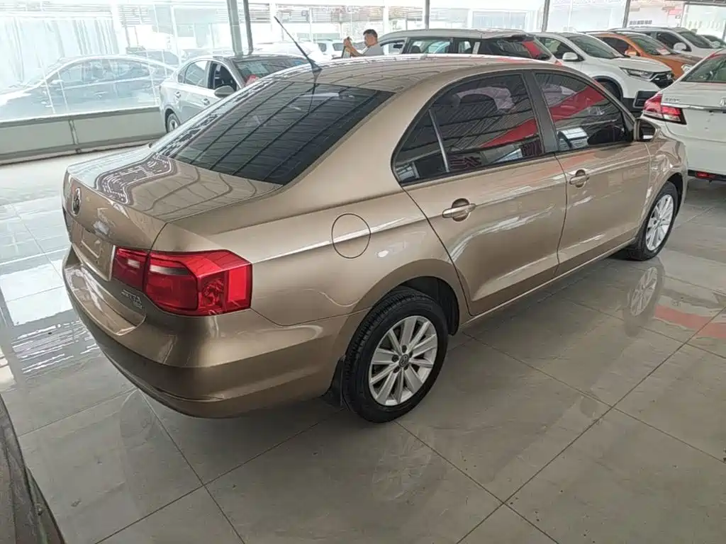 Volkswagen Jetta — миниатюра 7