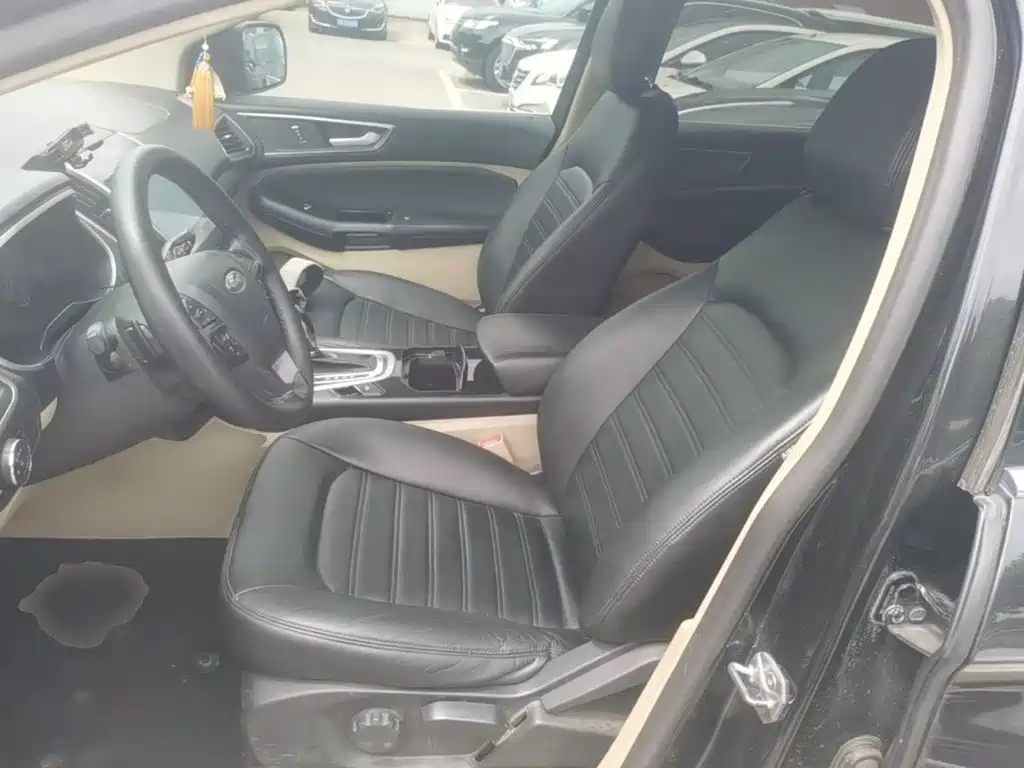 Ford Edge — миниатюра 15