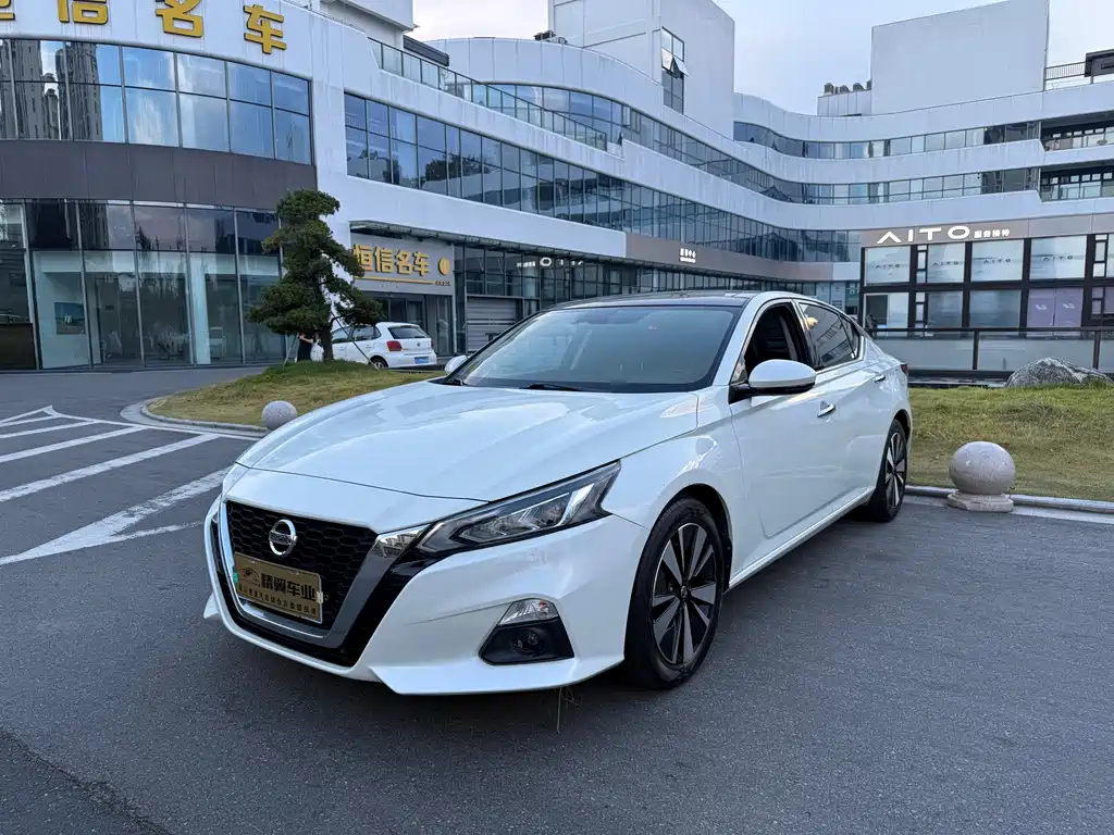 2021 Nissan Altima - zdjęcie 1 z 21
