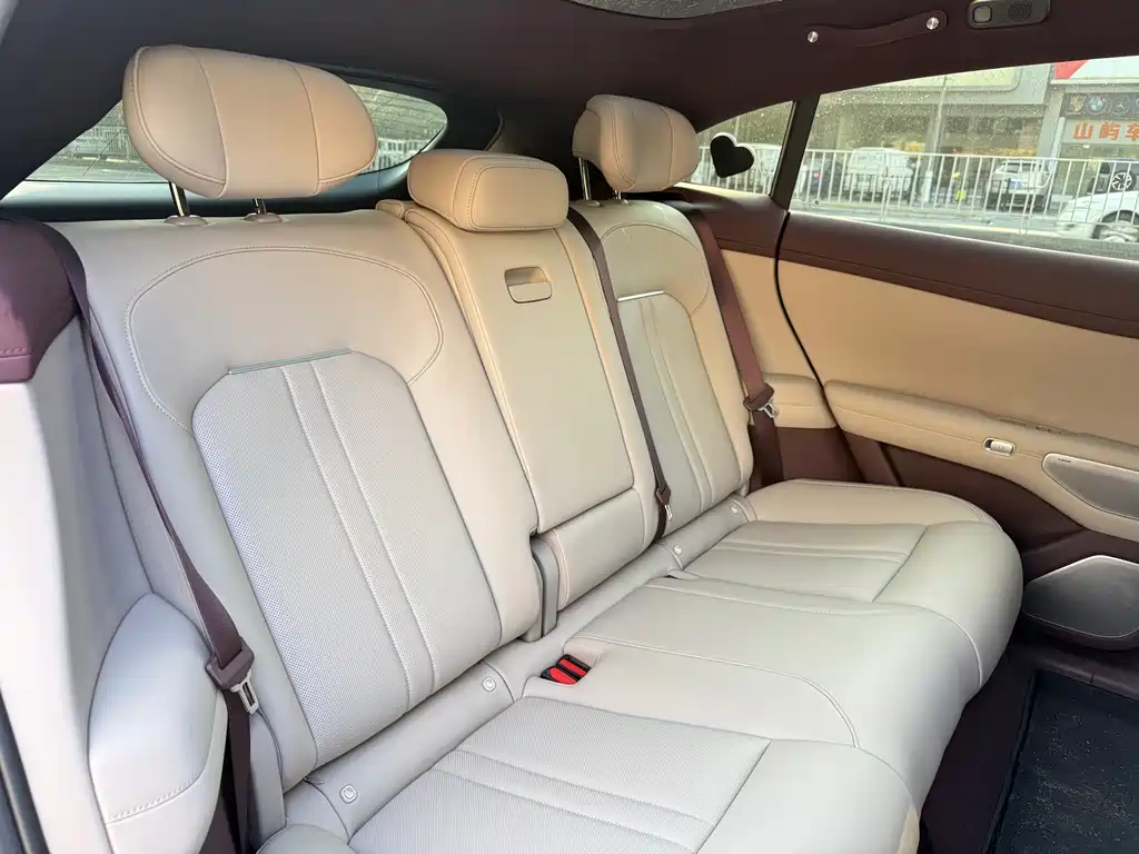 XIAOMI CAR XIAOMI YU7