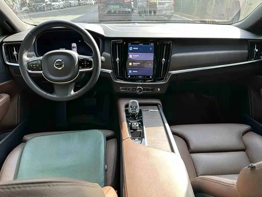 Volvo S90 — миниатюра 10