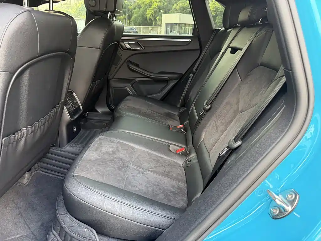 Porsche Macan — миниатюра 8