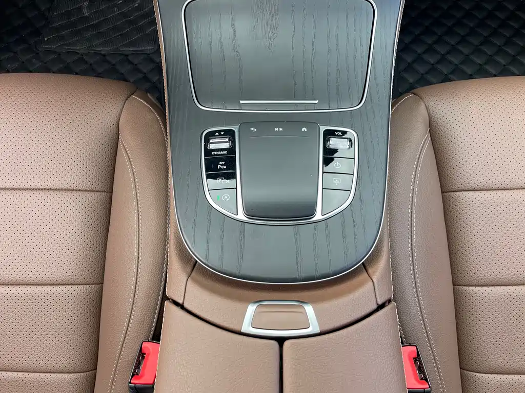 Mercedes-Benz E-Class — миниатюра 15