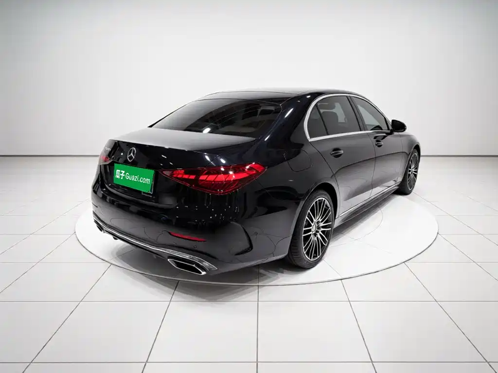 Mercedes-Benz C-Class — миниатюра 6