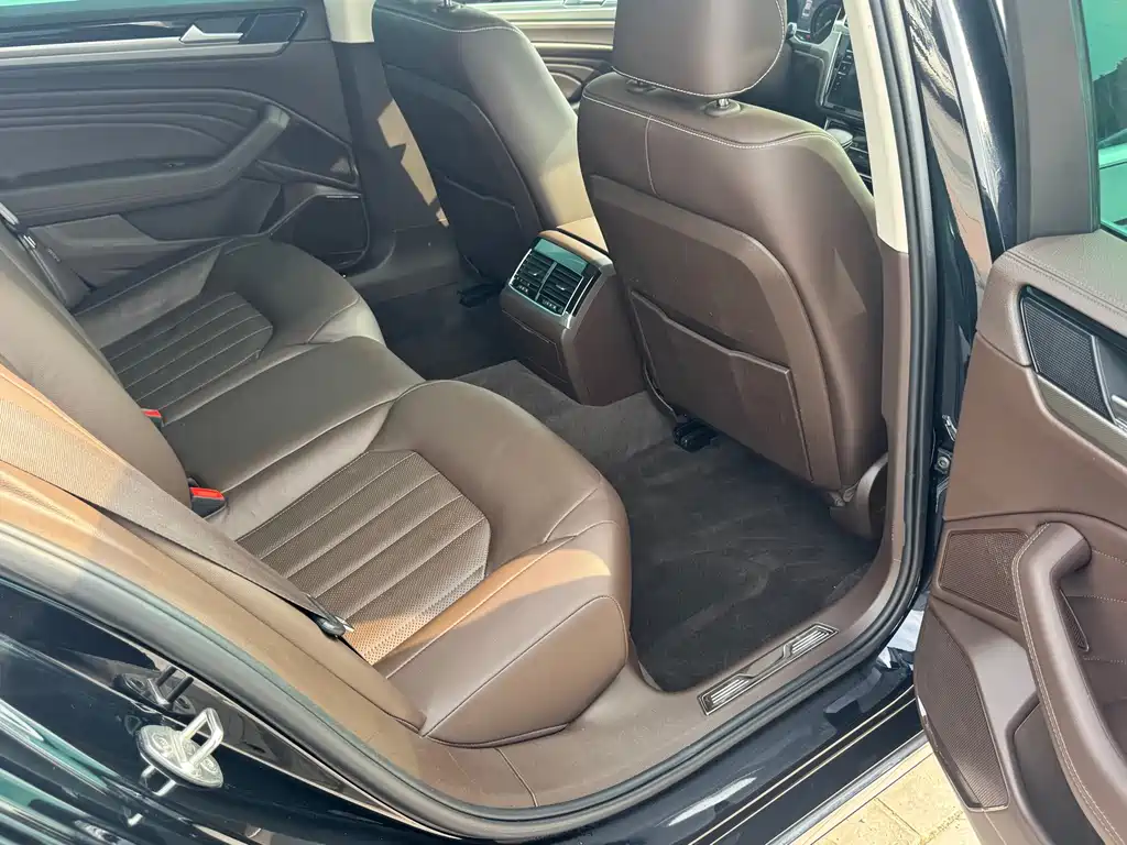 Volkswagen Phideon — миниатюра 12