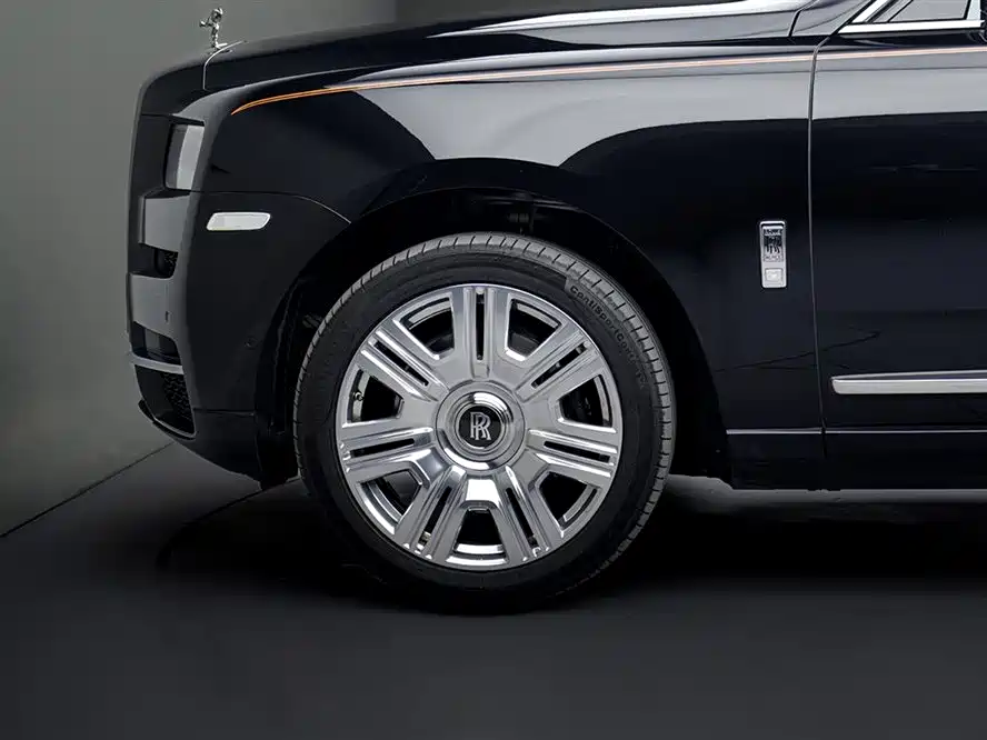 Rolls-Royce Cullinan 2018 мест