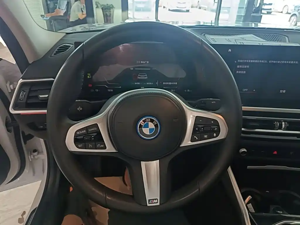 BMW i3 — миниатюра 11