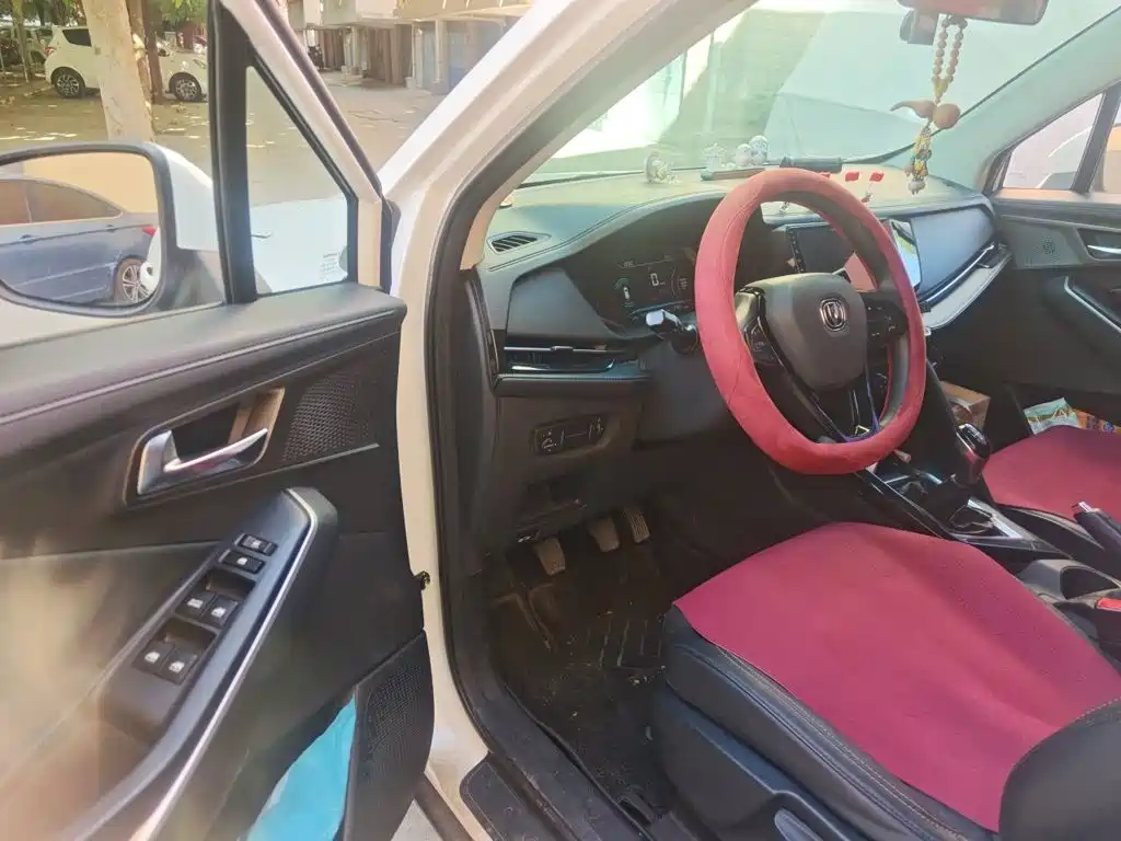 Changan CS15 — миниатюра 12