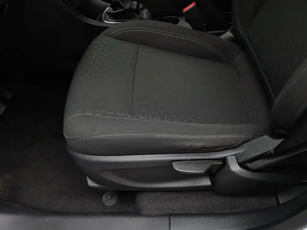 Chevrolet Trax — миниатюра 20