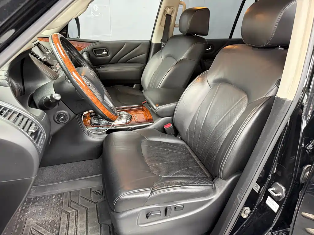 Infiniti QX80 2016 5.6L 4WD