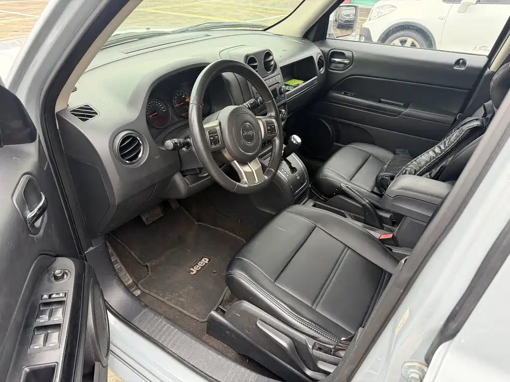 Jeep Patriot — миниатюра 5