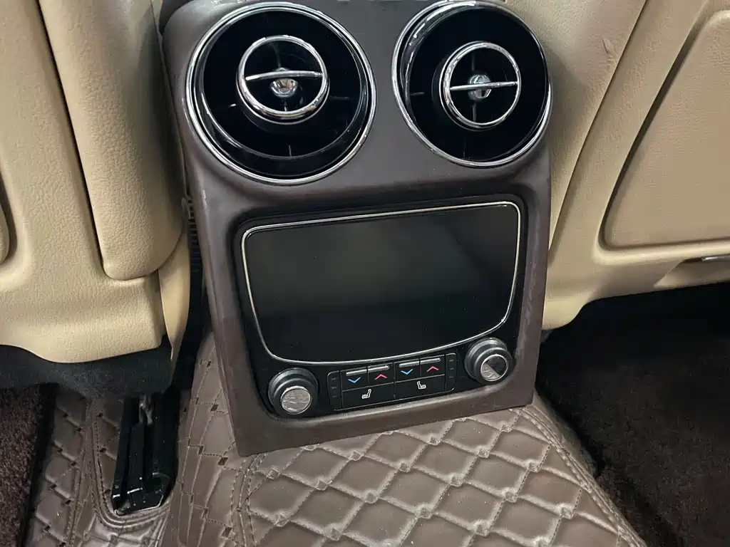 Jaguar XJ — миниатюра 54