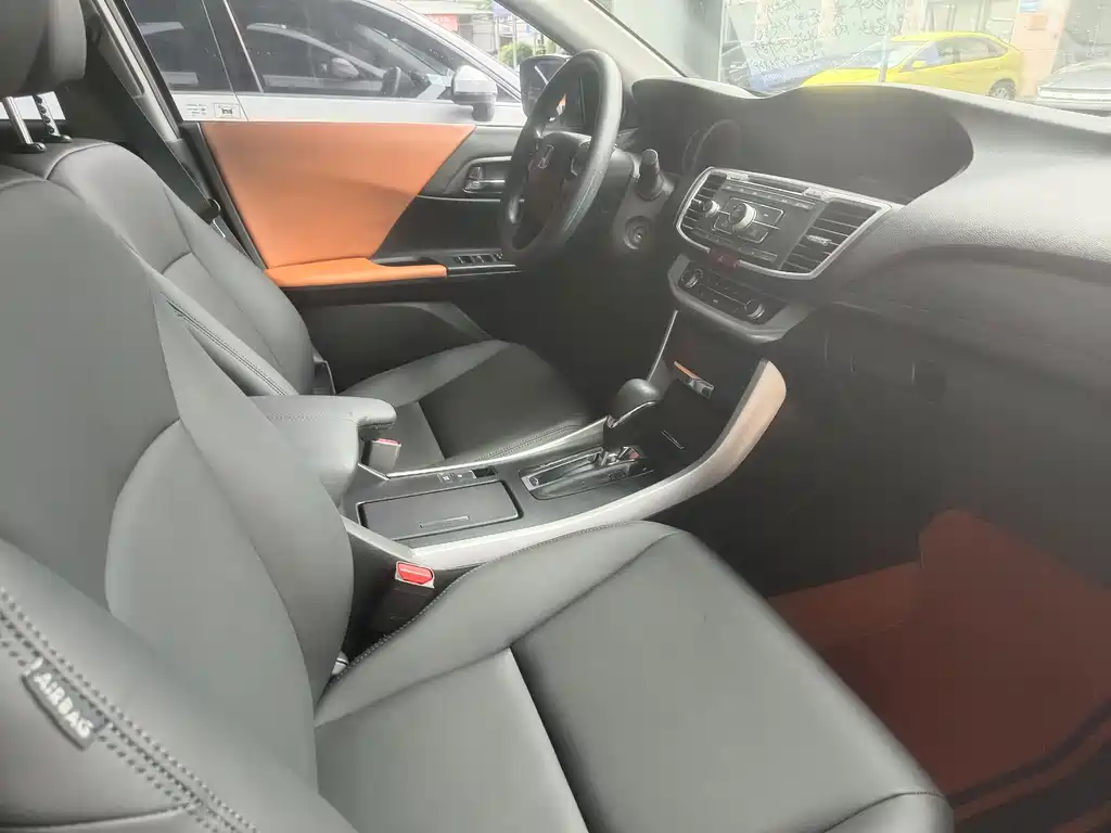 Honda Accord — миниатюра 4