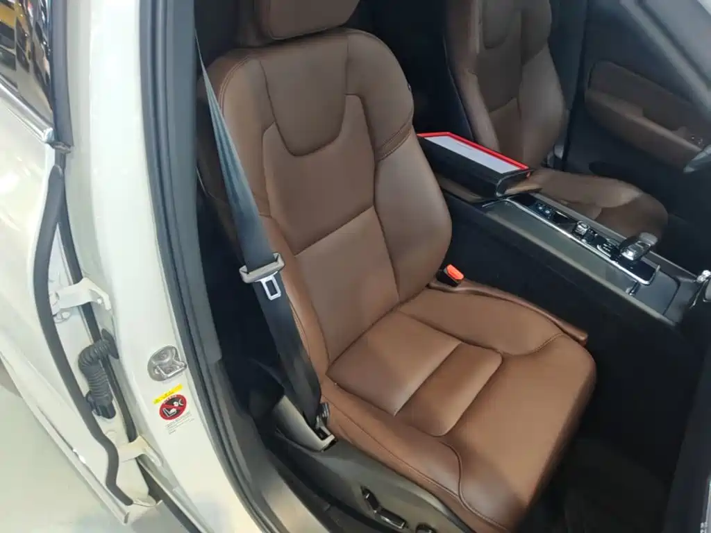 Volvo XC60 — миниатюра 25