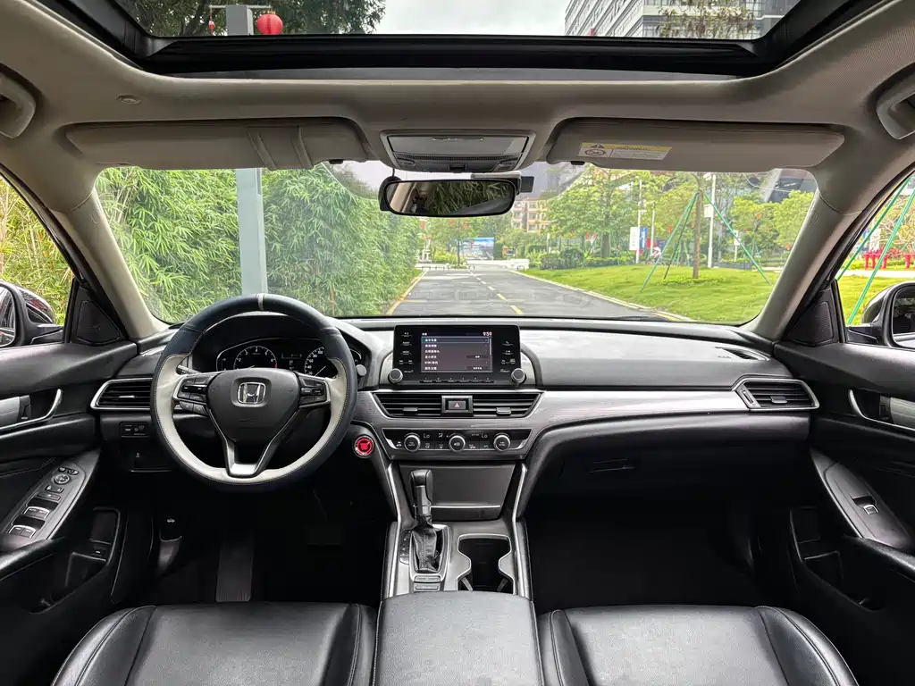 Honda Accord 2018 260TURBO Elite V