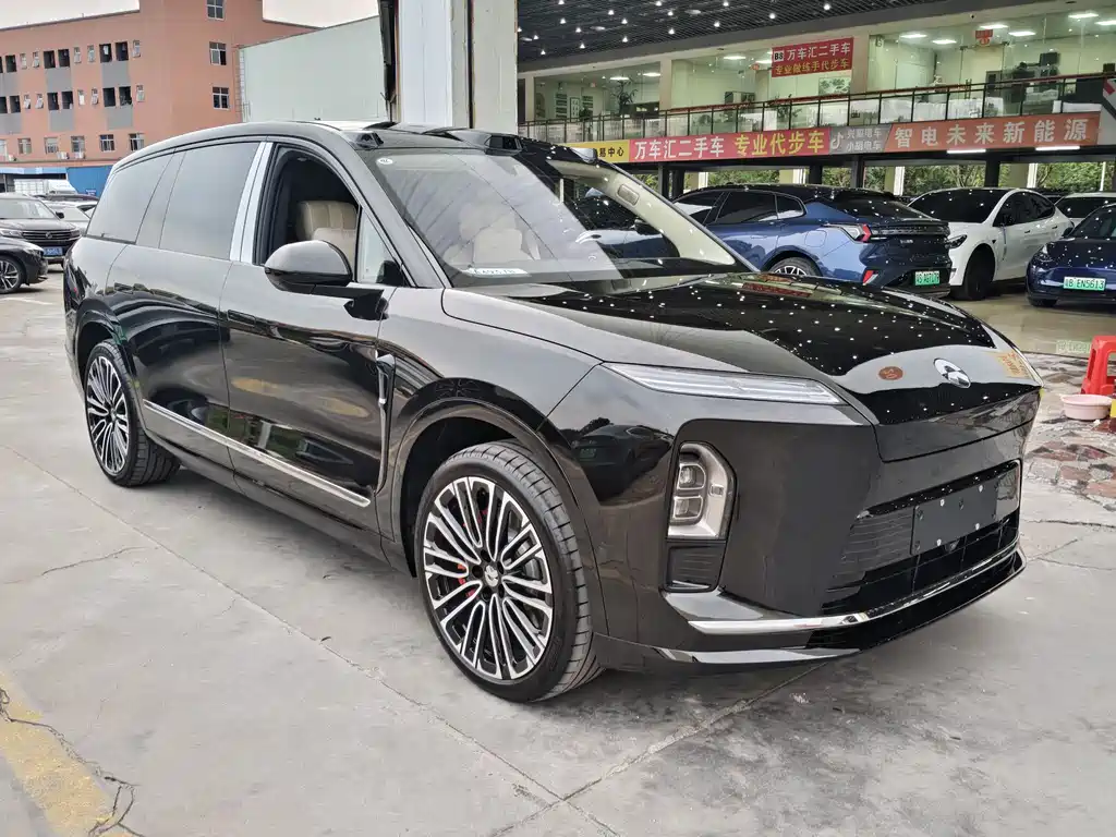 NIO ES8 2026 мест Executive