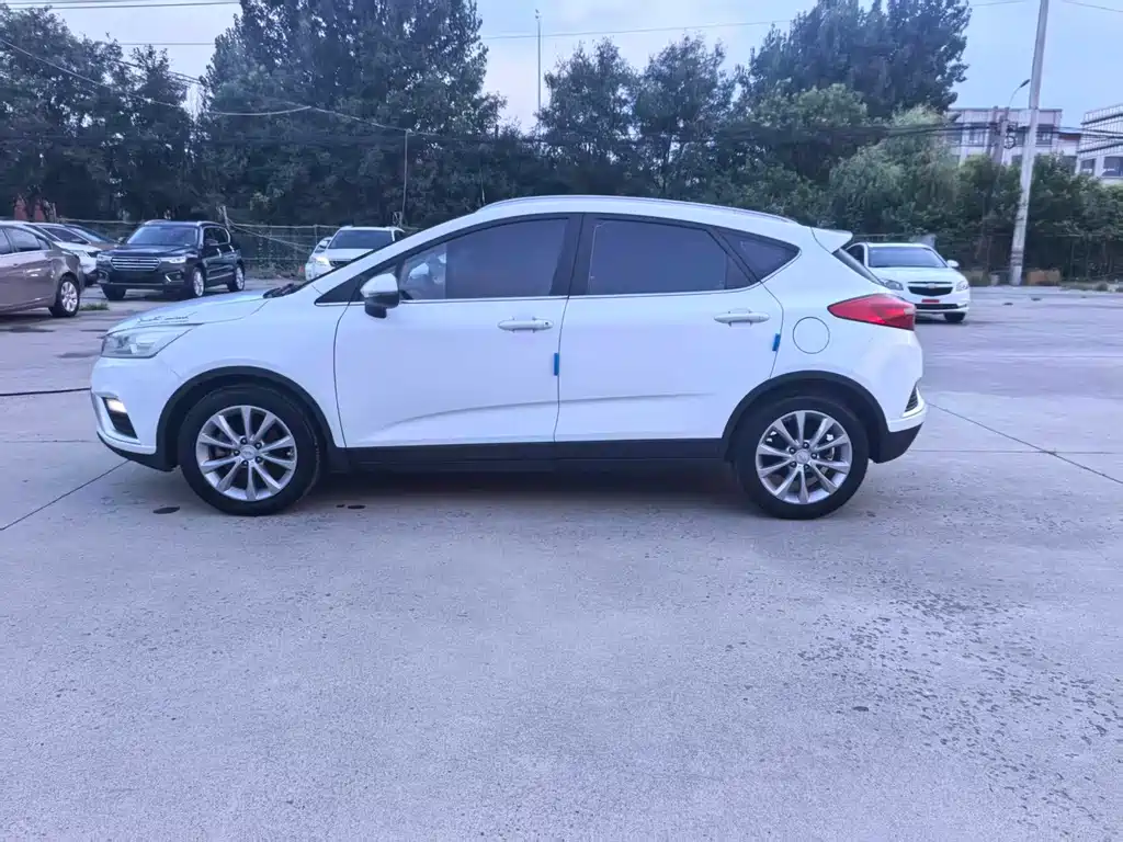 Geely Emgrand GS — миниатюра 4