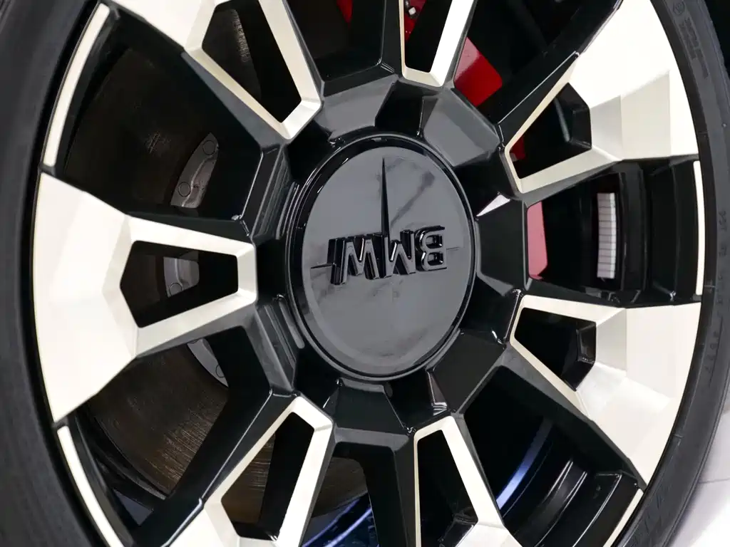 BMW XM