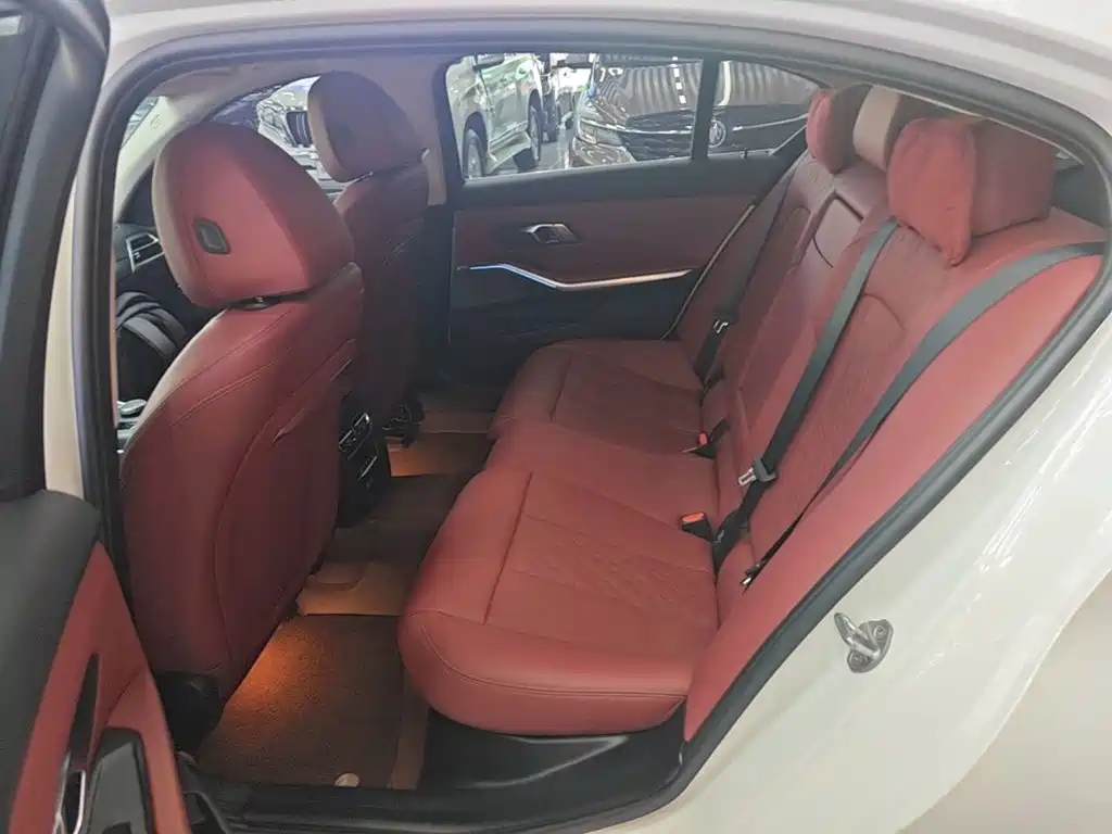 BMW 3 Series — миниатюра 17
