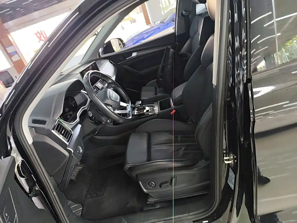 Audi Q5L — миниатюра 15