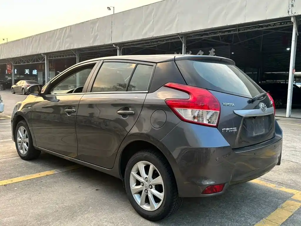 Toyota Yaris L — миниатюра 9