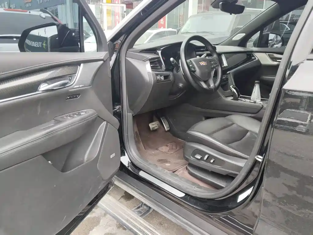 Cadillac XT6 — миниатюра 7
