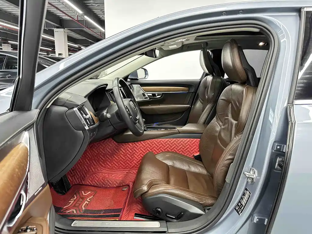 Volvo S90 2017 T5