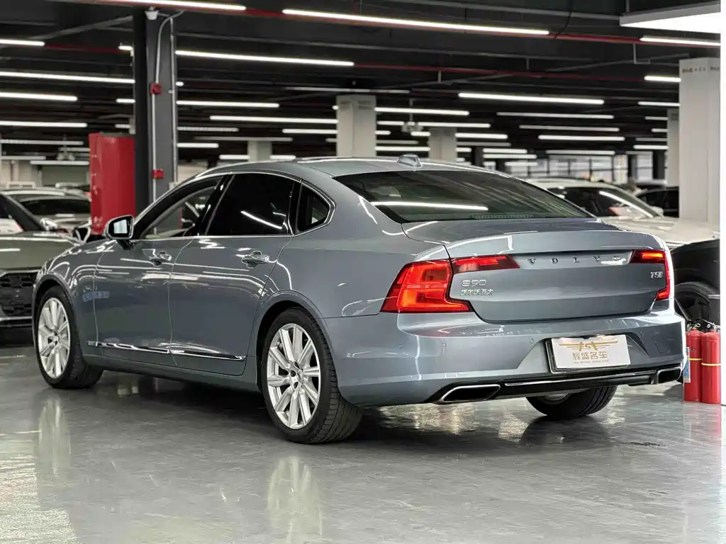 Volvo S90 2017 T5