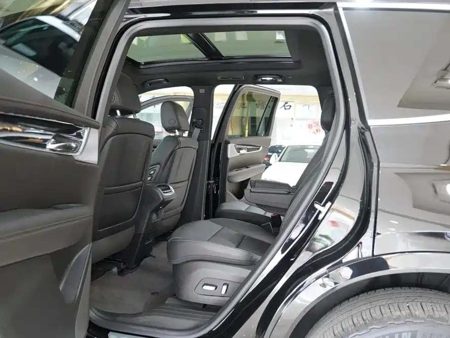 Cadillac XT6 — миниатюра 6